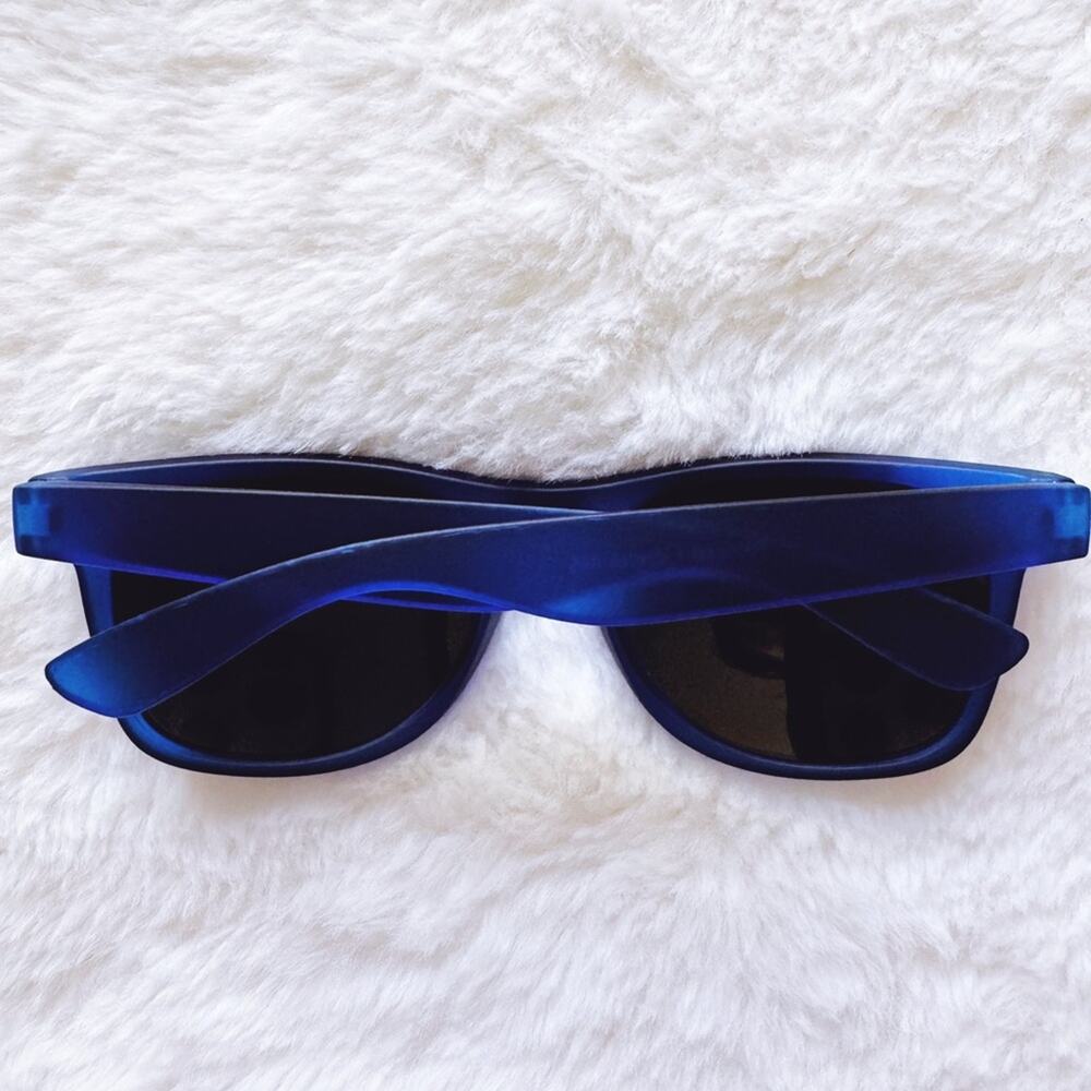 Lola Blue Polycarbonate Sunglasses - Picture 12 of 12